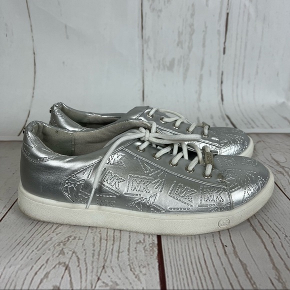 Girls Michael Kors “Genoa” silver sneakers size 4 - Picture 1 of 7